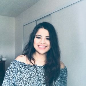 Meet your Posher, Iris